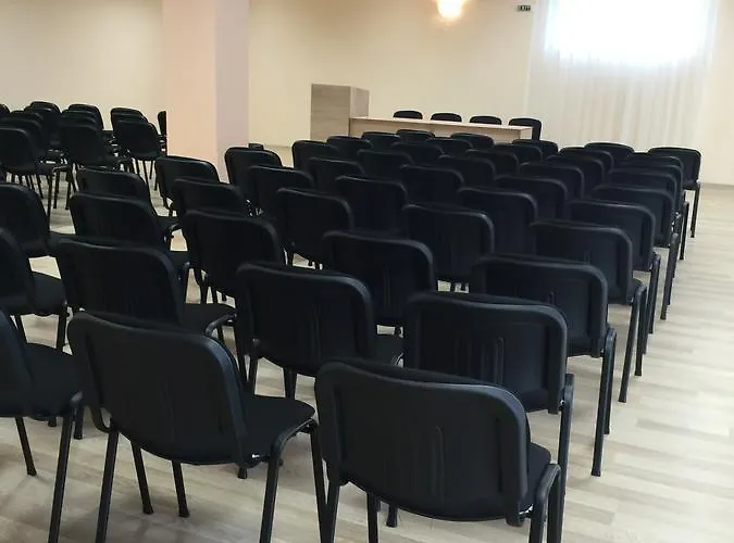 божур Хотел