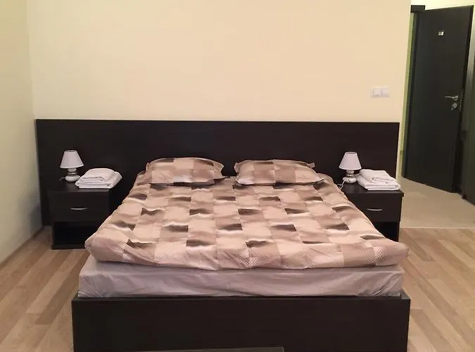 Хотел божур